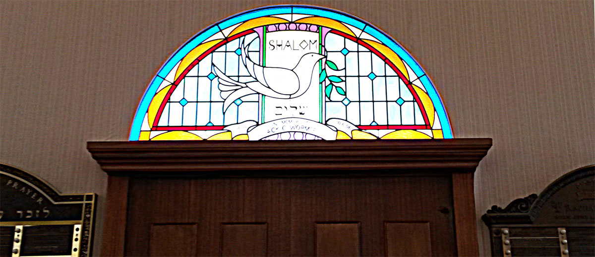 peace-window-temple-gates-of-prayer